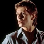 David Bowie Instagram – BOWIE & BING: THE FULL STORY BEHIND THE UNLIKELY CHRISTMAS DUET
 
“Peace on Earth, can it be, Can it be…”

Having already aired in the US, the UK got the chance to see David Bowie and Bing Crosby’s Christmas duet, Peace On Earth/Little Drummer Boy for the first time on this day in 1977.

Five years later the RCA release of the recording peaked at #3 for Christmas and the last week of 1982.

Thanks to Jason Draper for yet another in-depth piece which you can read over on Dig! via the link below.

David Bowie And Bing Crosby: The Full Story Behind The Unlikely Christmas Duet – https://www.thisisdig.com/feature/david-bowie-bing-crosby-peace-on-earth-little-drummer-boy-christmas-special-story/ (Linktree in bio)

#BowieForever #PeaceOnEarth #BowieBing