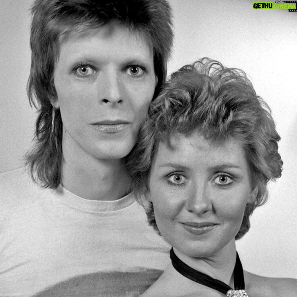 David Bowie Instagram - LULU’S MAN WHO SOLD THE WORLD IS FIFTY TODAY “He said I was his friend...” Fifty years ago today on Friday 11th January 1974, a 25-year-old Lulu launched the first of a few career resurrections in the shape of the Bowie-penned 45, The Man Who Sold The World/Watch That Man. Produced and arranged by David Bowie and Mick Ronson the track reached #3 on the official UK singles chart, Lulu's first top ten hit for five years. It's a superb record with a cracking arrangement quite different to the original Bowie track first recorded for the album of the same name in 1970. Bowie provided backing vocals and a wonderful sax hook, while Ronno plays a solid riff throughout, all new to Lulu’s version which was recorded in France during the Pin Ups sessions. The unlikely coupling created lots of press around the release, the Daily Mirror article in our montage being just one such item. Apparently, David was more than a bit partial to the Lulu version himself, this from the Moonage Daydream book: “Lulu is such a bright, funny and talented little thing. When I first heard her version of 'Shout' I was initially gobsmacked that anybody British had the nerve to cover that Isley Brothers classic. Then I realised that she had actually done a great job with it. How the idea came up for having her do a version of 'Man Who Sold The World' I have no clue, but I'm so glad we did it. I used the Pin Ups line-up to back her, including Ronson and drummer Aynsley Dunbar, and played the sax section on overdubs. I still have a very soft spot for that version, though to have the same song covered by both Lulu and Nirvana still bemuses me to this day.” Lulu went on to record a couple more songs with David that ended up on his own Young Americans album after he decided to keep them for himself...but that's another story. Check out Lulu singing The Man Who Sold The World here on YouTube: http://smarturl.it/LuluTMWSTW (Linktree in bio) 📸 Kent Gavin #BowieLulu50th #Bowie1974