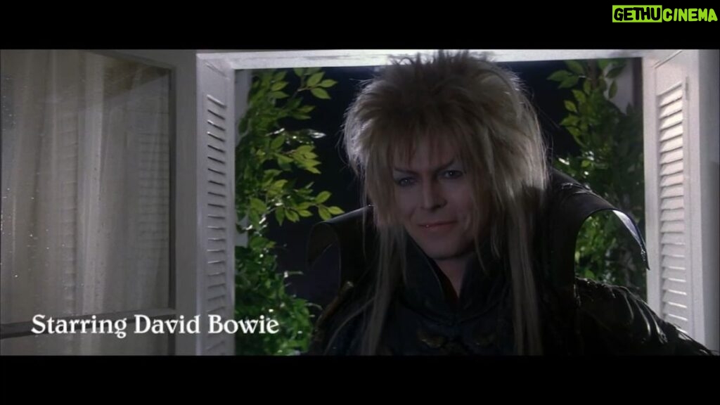 David Bowie Instagram - LABYRINTH BACK IN US CINEMAS IN MARCH “We're choosing a path between the stars…” Don’t miss David Bowie as Jareth when the Goblin King returns to US theaters nationwide as part of Fathom’s Big Screen Classics, only on March 6 & 10. Tickets are on-sale here now: https://hubs.la/Q02jVYF00 (Linktree in bio) #BowieLabyrinth #FathomsBigScreenClassicsLabyrinth