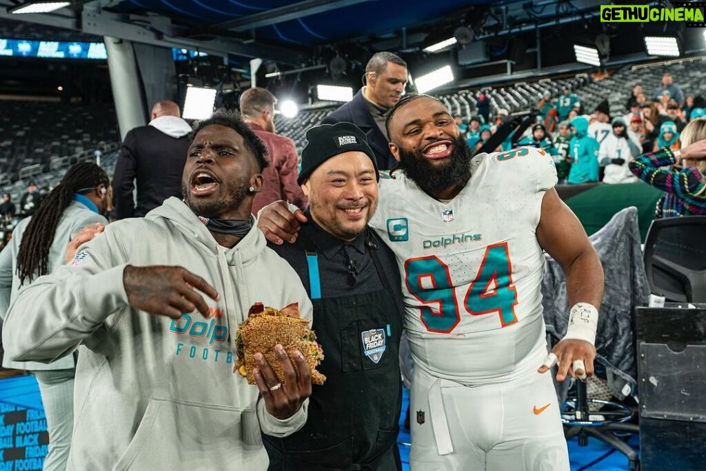 David Chang Instagram - The first Black Friday @nflonprime game is in the books. Grateful to the entire TNF family for helping me showing me the way. We worked 7 months to bring The Wedge Breaker…the inaugural thanksgiving leftover sandwich to the mvp of game. 🙏 to the entire @wholefoods @momofukugoods @majordomomedia @cookanyday @meyercookware @nyjets @miamidolphins & @metlifestadium kitchen crew for all of the help. Al doesn’t know what he’s missed out on!! ❤️ dc