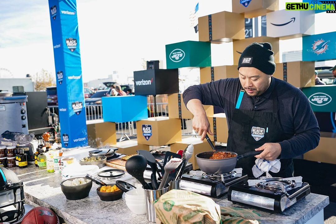 David Chang Instagram - The first Black Friday @nflonprime game is in the books. Grateful to the entire TNF family for helping me showing me the way. We worked 7 months to bring The Wedge Breaker…the inaugural thanksgiving leftover sandwich to the mvp of game. 🙏 to the entire @wholefoods @momofukugoods @majordomomedia @cookanyday @meyercookware @nyjets @miamidolphins & @metlifestadium kitchen crew for all of the help. Al doesn’t know what he’s missed out on!! ❤️ dc