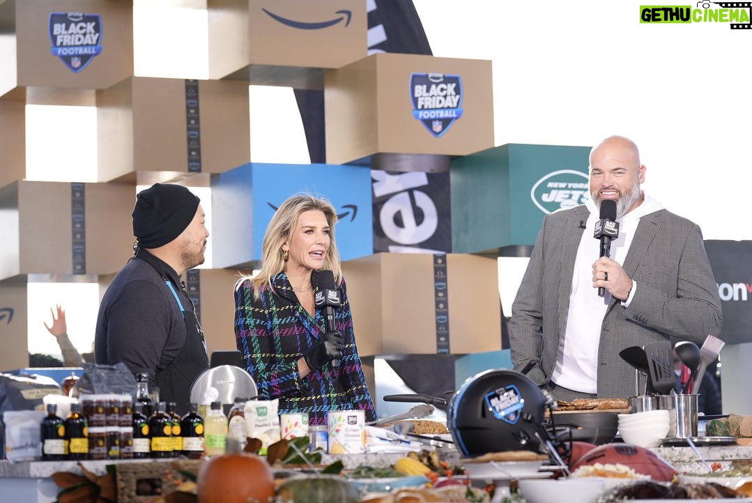 David Chang Instagram - The first Black Friday @nflonprime game is in the books. Grateful to the entire TNF family for helping me showing me the way. We worked 7 months to bring The Wedge Breaker…the inaugural thanksgiving leftover sandwich to the mvp of game. 🙏 to the entire @wholefoods @momofukugoods @majordomomedia @cookanyday @meyercookware @nyjets @miamidolphins & @metlifestadium kitchen crew for all of the help. Al doesn’t know what he’s missed out on!! ❤️ dc