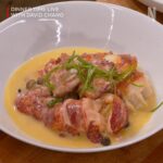 David Chang Instagram - SPOILER ALERT: This week's Surf and Turf meal was full of surprises! A hay fire, instant pickles, a brussels sprouts menu swap, a kitchen assist from @fortunefeimster, and a homemade pound cake from @terrycrews! What was your favorite moment from this episode? Let us know in the comments below! #DinnerTimeLive with @davidchang is streaming NOW on @netflix!