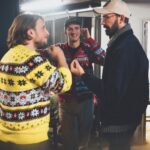 David Coscas Instagram - Joyeux Noël à tous et à toutes. Notre énorme vidéo de Noël est dispo sur la chaîne principale. Happy crimus. It’s chrismun. Merry crisis. Merry Chrysler. 📸 (les jolies) @marie__flmt Merci @celio_benormal ! Maison du Père Noël