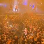 David Coscas Instagram – L’ambiance à Lille était brûlante. Tours / Reims / Amiens et Rennes vous faites mieux ?
🎸 @martin.bonami 
🥁 @delaromance 
🎸 @jc667music 

Filmé et monté par @elyonosthman 🫶 Wall of Love