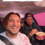 David Coscas Instagram - 🚗 UNE VOITURE À GAGNER 🚙 Oui. Une voiture grâce à @coquillettesfr . Kamoulox me direz vous ? Exact, mais c’est tout de même une voiture à gagner. Normalement ils sont plutôt spécialisés dans la livraison de coquillettes délicieuses via Uber Eats ou Deliveroo mais là ils se sont craqués. Pour tenter de gagner UN VÉHICULE MOTORISÉ qu’on viendra vous déposer en main propre avec Carlito : - suivez @coquillettesfr - Likez cette publication - Taggez 2 amis - Savoir ses verbes irréguliers en anglais (non) Et si vous partagez en story vous aurez encore plus de chances 🙏 Vous avez 1 mois, bonne chance ! Concours à gagner