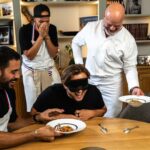 David Coscas Instagram - On est de retour sur le logiciel YouTube ! On commence en mélangeant rire et nourriture, puis-je être plus heureux ? Je ne crois pas. Retour également de @jeremnadeau sur YouTube au fait ! Et immense merci au @chef.etchebest de nous avoir accueilli à @maisonnouvelle.restaurant Photos bien jolie-belles by @etienne_rcd Bordeaux