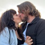 David Coscas Instagram – @tiffanycoscas la femme de ma vie ❤️ est aussi la mère de nos 2 enfants objectivement magnifiques, c’est donc sa fête aujourd’hui aussi comme toutes les mamans ❤️
Bonne fête aussi à ma Maman aussi qui lira ce message et que j’aime fort ❤️ (mais faut qu’on refasse des photos ensemble la j’ai que des trucs anciens !)

Les belles photos par @erikafleuryofficiel L’Amour