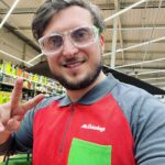 David Coscas Instagram - Ça y est les travaux de Bizeneuille ont commencé. L’aventure continue et ça va aller loin. Go voir toute cette folle aventure sur la chaîne principale. Et bien entendu je désire une pluie d’emoji Bizeneuille : 💋n’👁