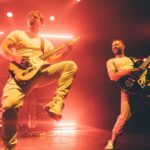 David Coscas Instagram - Quand on a lancé cette tournée on avait aucune idée de où ça nous mènerait, qui allait venir ? Qu’est ce qu’on allait faire ? Comment monter un spectacle qui nous ressemble ? Alors on a taffé fort, entre pote, avec l’aide de @julien.mairesse , et on a monté un show rock, comme les premiers concerts qu’on allait voir à l’époque, pogos, slam, sueur, cris et joie exaltante à faire trembler le sol. Quelques mois plus tard, on se retrouve sur la scène de l’Olympia, après 12 dates d’une intensité rare, avec un public au rendez vous et prêt à tout donner et recevoir. Je vous le dis, on arrêtera pas là, on va réveiller ce rock fr qui n’attend que ça. Cette nouvelle aventure ne fait que commencer. A très bientôt pour les nouvelles dates. MERCI 🎸 @martin.bonami 🥁 @delaromance 🎸 @jc667music Énorme big up à toutes les équipes @pe.premon @drill_sgs @feustlight @gap42music @laurag_photo @elyonosthman @roro_levrai @haks_31 @camille.blnd Julien Parent Thomas Crèvecoeur Rogerio Da Silva Team prod : @bleucitronproductions @capussamuel @vincent_cron @jalam_88 @philippe_sitbon @bigfloetoli @paulineneghza Nicolas Raymond Guests: @pvnovamusic @leopoldlemarchand @lou Partenaires tournée : @nrjhitmusiconly @tf1 Album : @leos.prod @bmgfrance @sylv1gazaignes