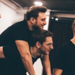 David Coscas Instagram - Avec mes hommes on a essayé les claquettes 🩴 Allez voir la nouvelle vidéo chaîne secondaire pour savourer cette aventure. C’est quoi les prochaines disciplines qu’on essaye avec @leopoldlemarchand & @djilsi ? 📸 by @laurag_photo Théâtre du Châtelet