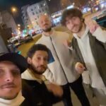 David Coscas Instagram - Nous 3 c’est une belle histoire, nous 3, sur le même plan d’égalité hehe. Blague à part, l’écriture avance avec @fl0rentbernard 🦸🏻‍♂️ 🍃 Excitation