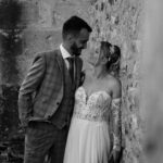 David Coscas Instagram - On a débarqué sans prévenir au mariage d’une abonnée et c’est sur YouTube 🫶 (la dernière c’était le lendemain au réveil) Les belles photos sont de @chloeetsaboiteaconserves Mariage Frères