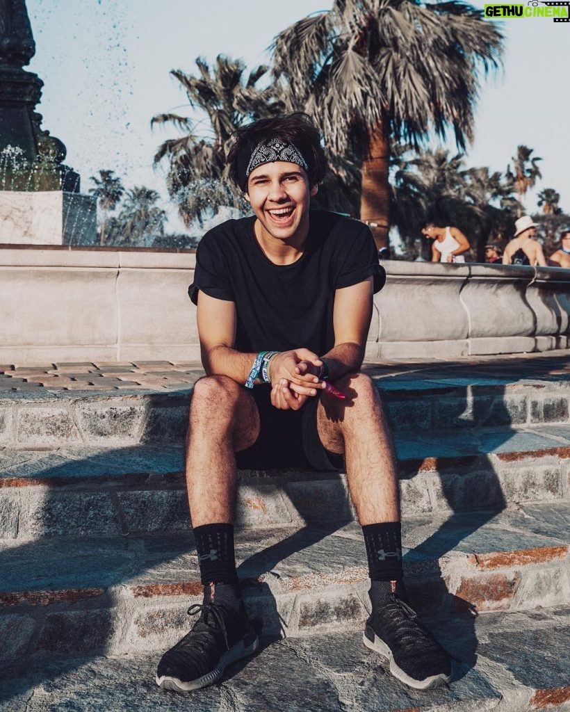 David Dobrik Instagram - My feet look huge, but they’re starting to grow on me