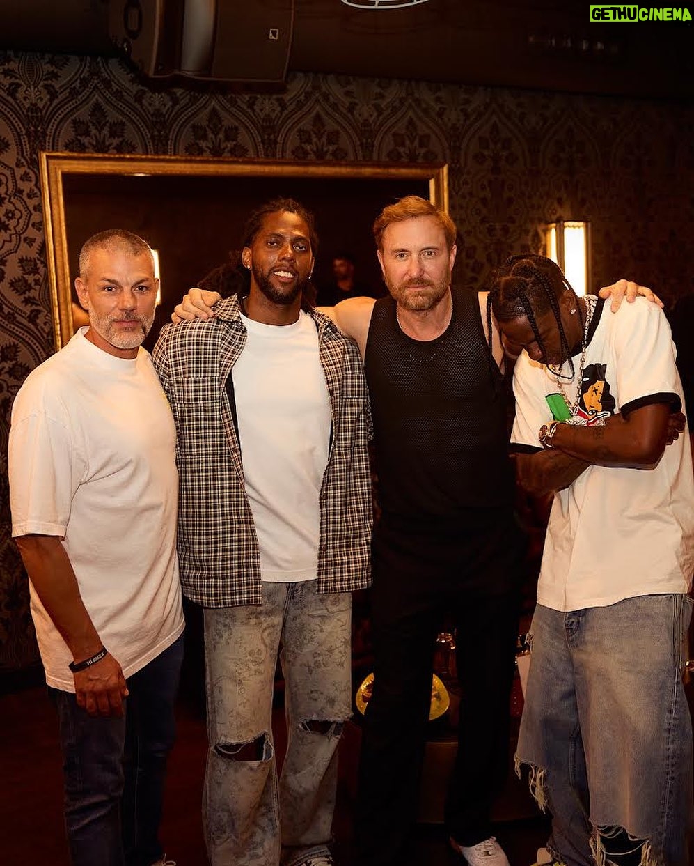 David Guetta - 426.6K Likes - Thanks to @travisscott and @lorenzo.mccloud for coming to my @futurerave show 🔥🔥🔥