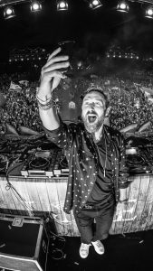 David Guetta Instagram - @tomorrowland familly, it’s so good to be re united again!!!! Can’t wait to be back home, it’s gonna be crazyyyyyyyyyy 🫶🏼🔥🫶🏼 28.07.2024 Tomorrowland