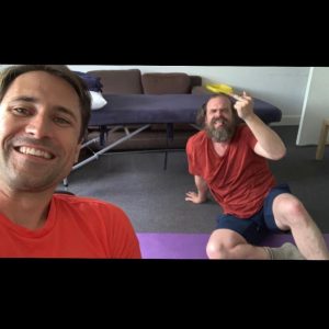 David Harbour Instagram - Many of you have asked about Hopper’s physical transformation from season 3 to season 4. My trainer @davidhigginslondon worked with me for 8months to make the transformation, and then another year to keep it through the pandemic. All told it was a difficult and exciting ride, changing diet and exercise plans (or lack thereof). We are gonna do an Instagram live tomorrow Friday at 4pm UK time, which is 11am eastern I believe. Wanna answer questions you may have with @davidhigginslondon and tell you what I learned. Second pic is me and David the week we began, my resistances and fury flaring. And pic three is the shoot day, the black x’s are for cgi scarring because of problems with the practical effect. All told I lost over 75lbs. 265-270 in season 3 and all the way down to 190 when we shot. Recently ballooned up again to play jolly ole st. Nick in a flick I can’t wait for you to see this holiday season, so I am struggling to fight back down towards a good weight for wherever hopper ends up in season 5. All this up and down is not good for the body, and I’ll have to give it up soon, but it is such a fun part of the job to live in a different version of your skin for a while. Come join us tmrw for the live and bring qs