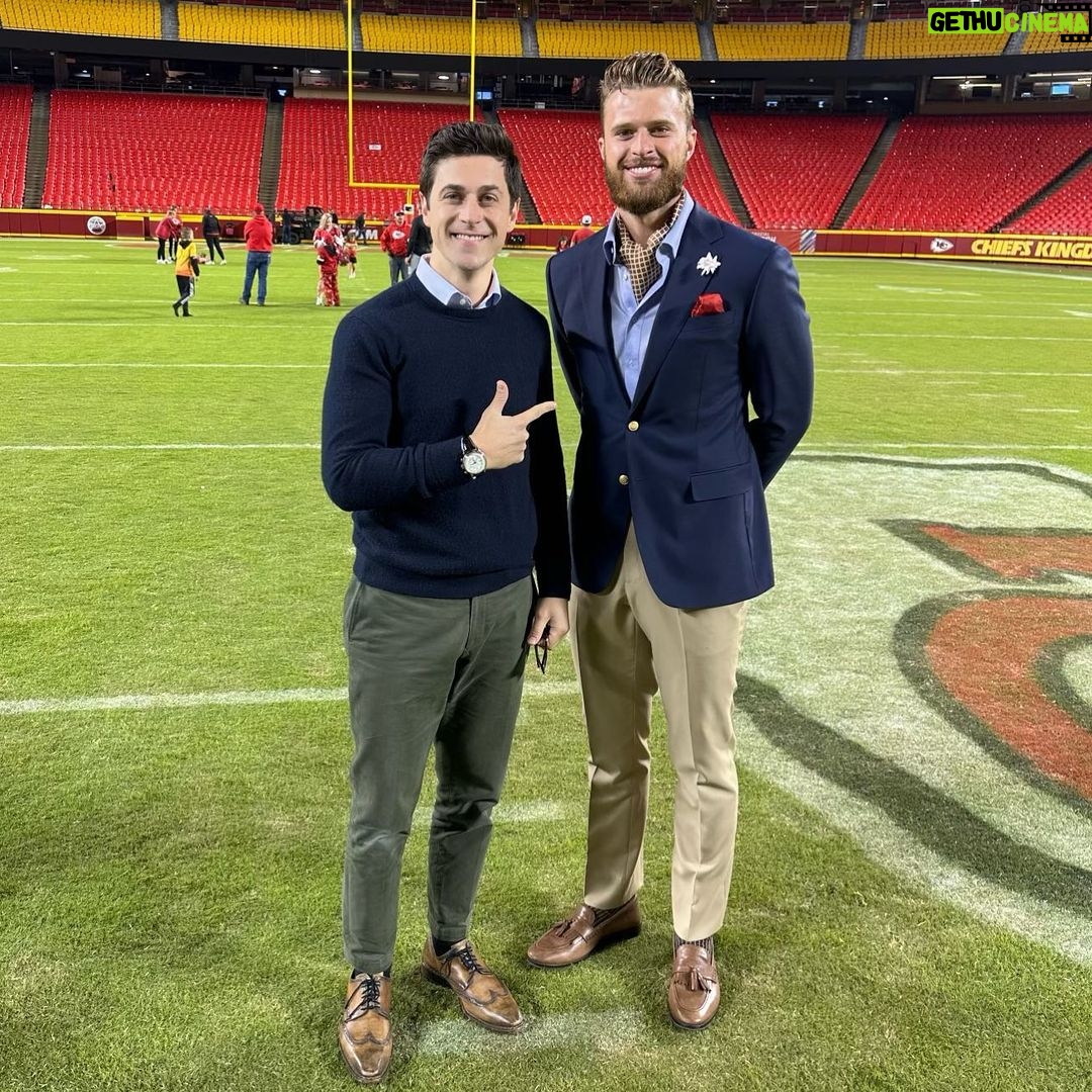David Henrie Instagram - Standing on the 62 yard line with @buttkicker7 who set both the team record and his personal record yesterday with a 62 yarder!!! Amazing!!! As impressive as that it, what I admire most about Harrison is how great of a husband, father and man of faith he is. P.S. While I look like Harrison could use me as a high top and set drinks on my head I promise I’m not that short he’s just very tall 🤣🤣🤣 . . . . . #HarrisonButker #Congrats #Chiefs #ChiefsKingdom #NFL #Football The Kansas City Chiefs