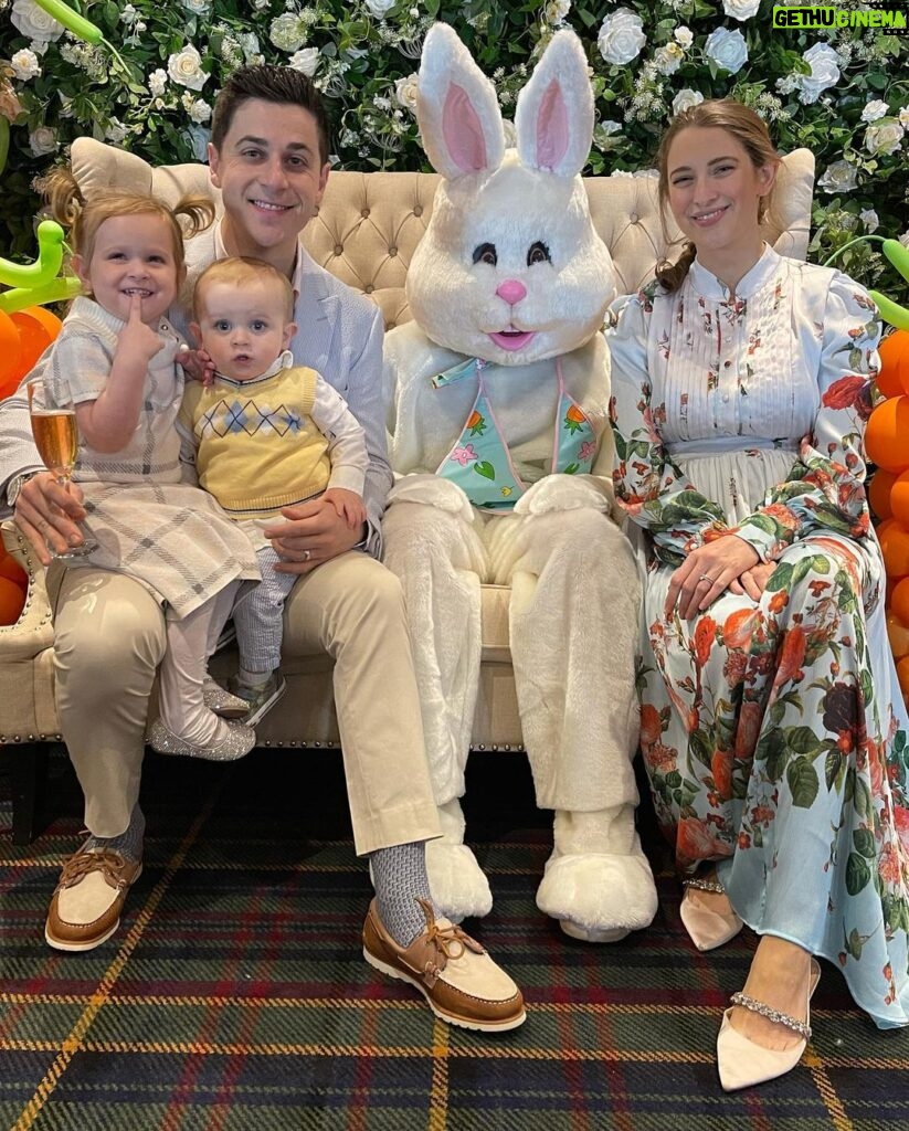 David Henrie Instagram - Happy and blessed Easter from the Henries! #christosanesti