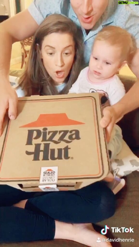 David Henrie Instagram - The only way our @thisistheyearfilm live virtual premiere could get better is with delivery from @pizzahut. We’ve been practicing all week! Link in bio if you still need your tickets #pizzaandamovie #ad
