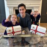 David Henrie Instagram – Help me bring presents to 200 kids this Christmas who otherwise wouldn’t have one! I’m partnering w/ the Box Of Joy initiative from CCO who will pack up boxes of gifts and bring them to bring to the kiddos in developing countries. Let’s do this!