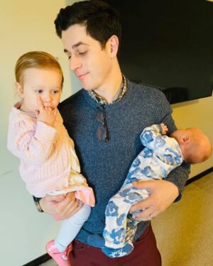 David Henrie Instagram - I’ve finally discovered what my two hands were made for. #dadmode