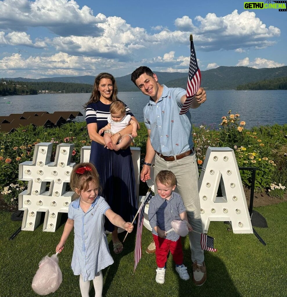 David Henrie Instagram - Happy and blessed 4th! Incredibly blessed to grow up in this country where my family is able to thrive. If you’re looking for something to do, go see @soundoffreedommovie. #2millionfor2million you won’t regret it. One of the most important issues on earth. Photo credit @thomas_hall