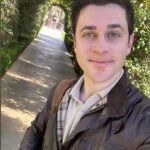 David Henrie Instagram – How are your resolutions going this year? Is your focus to give things up or to grow in something? My focus is the latter, working hard to identify virtues that combat vices! Let’s go!!!
.
.
.
.
.
#NewYearsResolutions #Resolutions #Virtue #CheckIn #Actor #Inspire