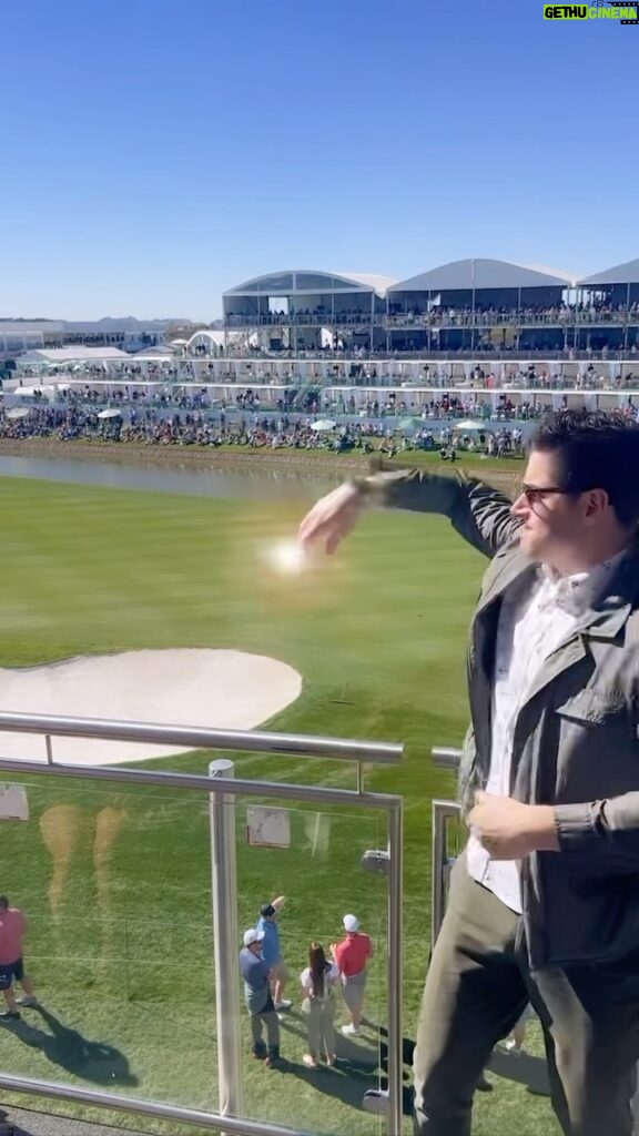 David Henrie Instagram - Conjured up a little Super Bowl magic at the @wmphoenixopen and look who appeared 🙌🏻 @graciehunt! Go @chiefs! . . . . . #PhoenixOpen #Golf #Wizard #magic #chiefs #chiefskingdom #SuperBowl #GracieHunt #Reel #Reels #IGReels
