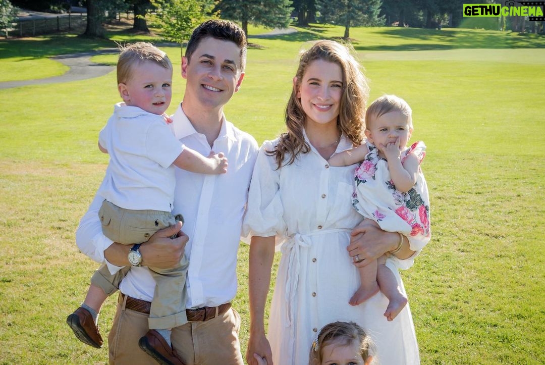 David Henrie Instagram - Wow 34!!! Mid 30s let’s go!!!! I absolute love getting older!!! I’m serious though. I look back on my life as a kid and a younger man and I am so glad I’m 34 haha. Honestly, I feel like my life truly began once I got married and started a family. I’m so thankful for my wife, for my children and my family. I wouldn’t trade it for anything in the world and I look forward to growing old with them all. Thank you to all my wonderful friends and fans who keep my lifted up in prayer and positivity. Love you all dearly! Photo: @getmajorimages