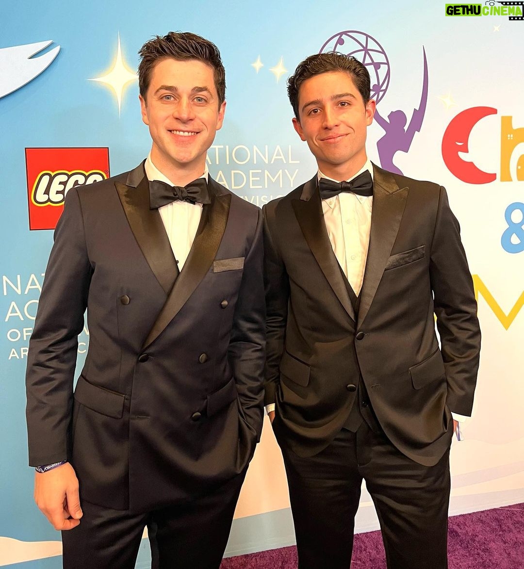 David Henrie Instagram - Flashing it back to a couple weeks ago where we got to celebrate our Emmy nomination for our @netflix show A TALE DARK AND GRIMM with the team IN PERSON! This was a truly special event for all of us, and for everyone who made shows during the pandemic. We produced this show entirely remotely! It was crazy. Hundreds of people were working in all different locations all over the world at one time to make a show that could entertain and elevate broad audiences. Feeling extra blessed that I get to do this for a living with my family, my brother @lorenzohenrie, my father, our incredible head of development Amanda Devine and everyone at Novo Media Group. . . . . . #FBF #FlashbackFriday #Friday #Flashback #Emmys #Netflix #EmmyNominated