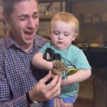 David Henrie Instagram – Can’t stop doing these with the kids! James has a great time with them too 😂 Comment below if you like these family videos and want to see more!
.
.
.
.
.
#HoldThisChallenge #CanYouHoldThis #Funny #DadLife #Dad #Reel #Reels #IGReels #ReelsInstagram