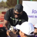 David Ortiz Instagram - Yesterday I got to see all the big smiles from the boys and girls at @bgclaharbor with my friends from @loandepot who are renovating three ball fields so kids can play the game I love... It was an honor to play with these kids and let me tell you these kid can play!! The future looks bright 😎🙌🏿