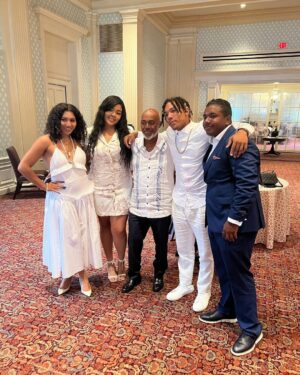 David Ortiz Instagram - amazing weekend in Cooperstown feeling so honored and blessed. Thank you to my family and all the fans for showing so much love couldnt do it without yall ❤️🙌🙌