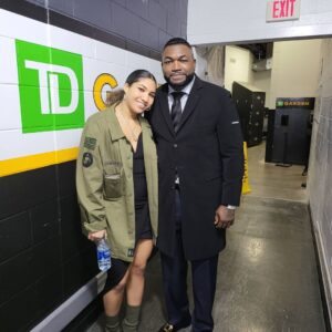 David Ortiz Instagram - With my beautiful daughter @alex.v3da at the tradition being honored....thank boston