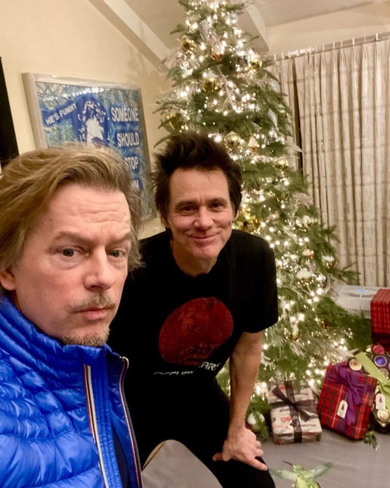 David Spade Instagram - Happy birthday to this dude who has given everyone so many f ing laughs. #jimcarrey ps. Merry Christmas 🎄