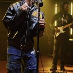 Davido Instagram - THE FUTURE !!! Live performance for Easy on Me X Push IT “ Olori the EP “ Takeover season 🌎🌀
