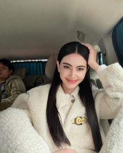 Davika Hoorne Instagram - ✈️❤️我人生的新篇章，最好的经历，我会尽力而为🙏🏻等不及你们看到了。希望大家能够喜爱和支持。这对我来说意义重大谢谢。💕 Changsha, Hunan Province, China