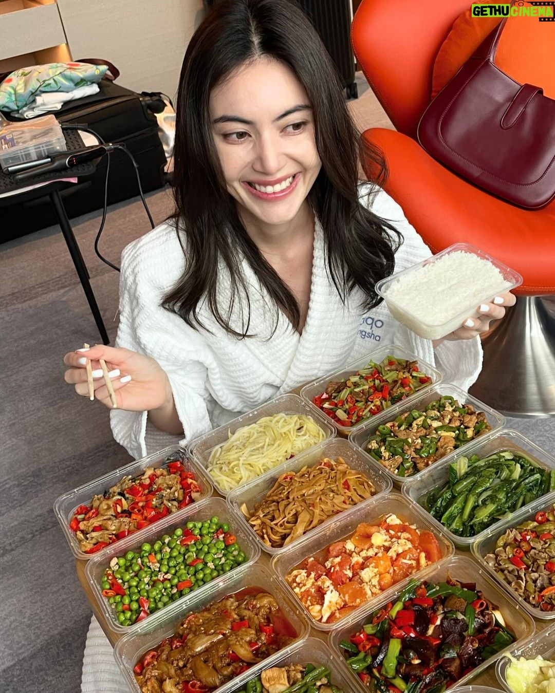 Davika Hoorne Instagram - So happy to be here ❤️China เมื่องที่อยู่ดีมากเลยคนน่ารักมากอาหารอร่อยสุดๆกลับไปนํ้าหนักขึ้นแน่นอน 😆