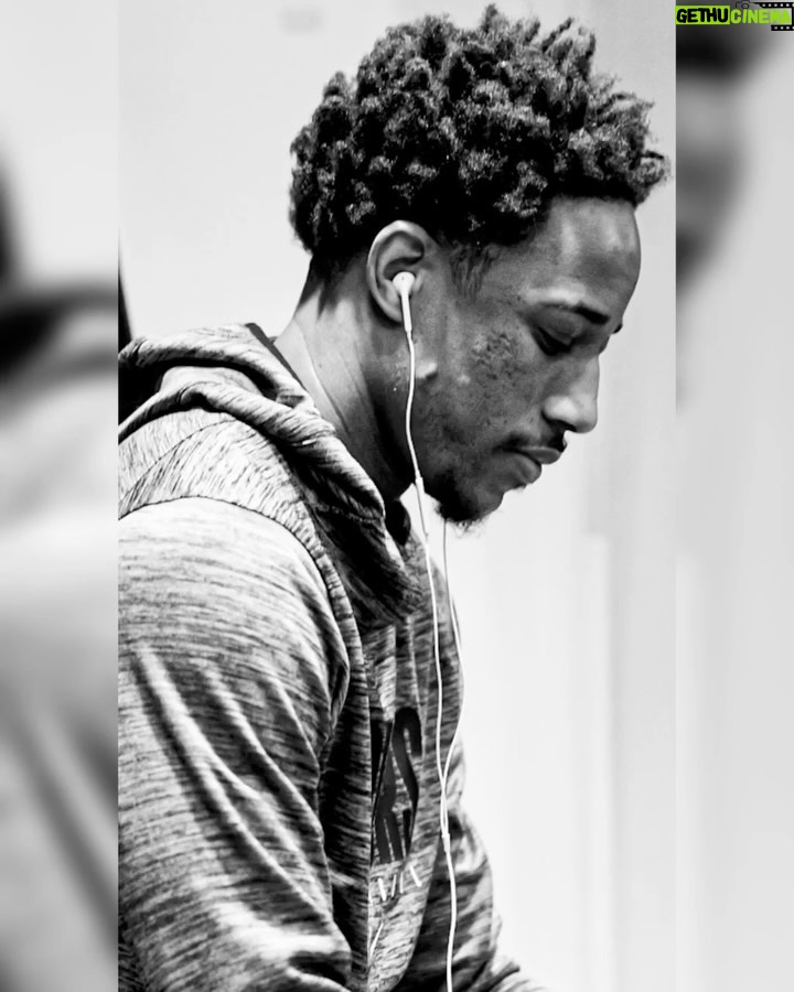 DeMar DeRozan - 55.7K Likes - “Dinners With DeMar” centers around DeRozan and a guest sharing a meal to speak about the importance of mental health.
The Bulls’ star first opened up about his own mental health in a 2018 interview and has been a pioneer on the subject ever since.
Draymond Green is featured in the first episode (available now on DeMar’s YouTube channel) — with the next two episodes featuring @DamianLillard and @DwyaneWade.
(🎥: @podiumpics)