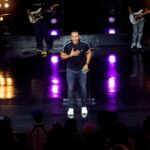 DeVon Franklin Instagram – Say it with me: IF IT’S NOT HELPING ME GROW IT MUST GO!

Share this with someone who may need a reminder and tap the link in my bio to watch the full #OneofOne: It’s Time To Grow (Part 6) Sermon!🌱💥 #WednesdayWord ONE A Potter’s House Church
