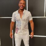 DeVon Franklin Instagram - I know you’re out here grinding but are you having fun? The destination is really the journey. The same joy you’re reserving for once you reach your goal is the same joy you need right now. Breath, have fun, relax and enjoy this weekend…it’s all working out in your favor. #oneofone #joy #fun #happiness