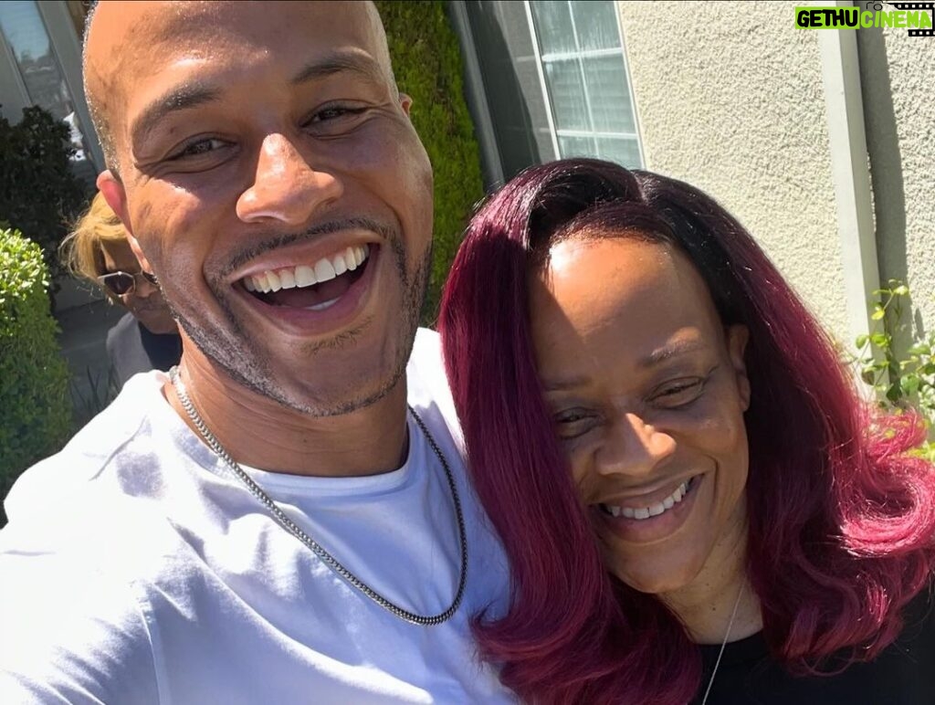 DeVon Franklin Instagram - Happy International Women’s Day to all women!💐🤍  If it wasn’t for the women that raised me I don’t know where I’d be! 🙏🏽 Can you relate?  I’m so grateful for the love, support and wisdom I’ve experienced from them on this side of Heaven. Thank you to my mother, Paulette and great aunts: Aunt Nuna, Aunt Ida, Aunt Enis, Aunt Donna and Aunt Sondra!  I know you’ve heard the African proverb, “it takes a village to raise a child,” I acknowledge all women when I say IT TAKES A WOMAN, and that’s why it’s the title of the @Audible Original we created to share GENERATIONS of wisdom with YOU. You not only hear my voice, but the voices of my great aunts and my mother.  Tap the link in my bio to starting listening today and share it with the trailblazing women in your life! #ITTAKESAWOMAN