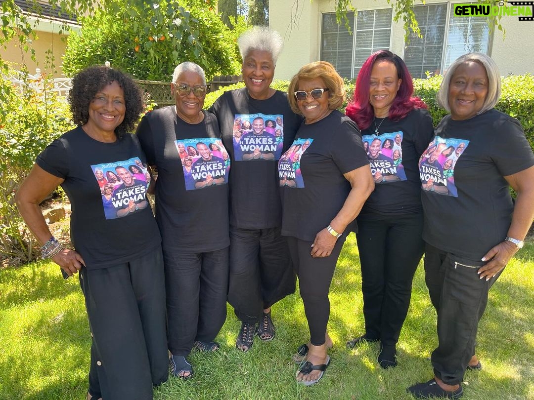 DeVon Franklin Instagram - Happy International Women’s Day to all women!💐🤍
If it wasn’t for the women that raised me I don’t know where I’d be! 🙏🏽 Can you relate?
I’m so grateful for the love, support and wisdom I’ve experienced from them on this side of Heaven. Thank you to my mother, Paulette and great aunts: Aunt Nuna, Aunt Ida, Aunt Enis, Aunt Donna and Aunt Sondra!
I know you’ve heard the African proverb, “it takes a village to raise a child,” I acknowledge all women when I say IT TAKES A WOMAN, and that’s why it’s the title of the @Audible Original we created to share GENERATIONS of wisdom with YOU. You not only hear my voice, but the voices of my great aunts and my mother.
Tap the link in my bio to starting listening today and share it with the trailblazing women in your life! #ITTAKESAWOMAN