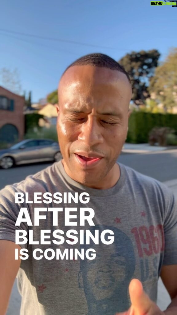 DeVon Franklin Instagram - #happynewyear 🌟🙌🏾 this 🙏🏾 prayer is a little longer than usual lol BUT I believe you receive it every word! Praying your 2024 is filled with blessing after blessing after blessing! You are the plan!