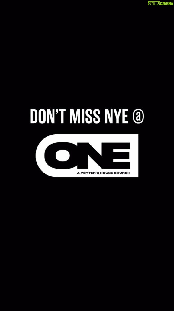 DeVon Franklin Instagram - SET YOUR ALARMS 🚨 NYE @ ONE BEGINS TOMORROW! If you’re attending service let us know below in the comments which service you’ll be at and where you’re watching from ⬇️⬇️⬇️ Service Times ⌚️ 10am PST (w/ PT) + 7:30pm PST (w/ DeVon + ONE pastors) 🚪Doors open 15 minutes before service starts 🖥 Streaming Services: 7AM, 10AM, 2:30PM, 7:30PM PST 📍614 N La Brea Ave Los Angeles, CA #onechurch #oneexperience #oneonline #newyearseve