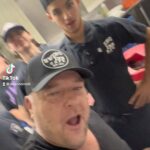 Dean Norris Instagram – The crew at my new place The Swing Inn in Temecula 
Come chow down
@visittemecula