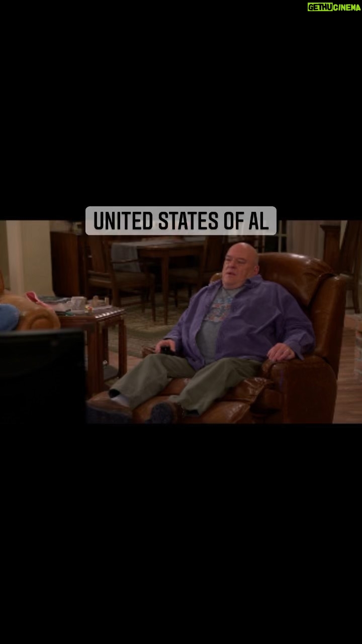 Dean Norris Instagram - Art really gets into #marchmadness All new @usofalcbs Thursday