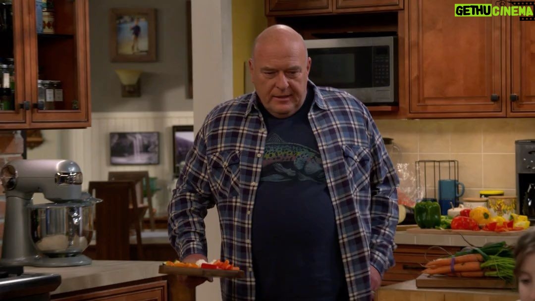 Dean Norris Instagram - Trying to get healthy, Art and Hazel @farrahmackenzie come to terms with vegetables @usofalcbs tonite!