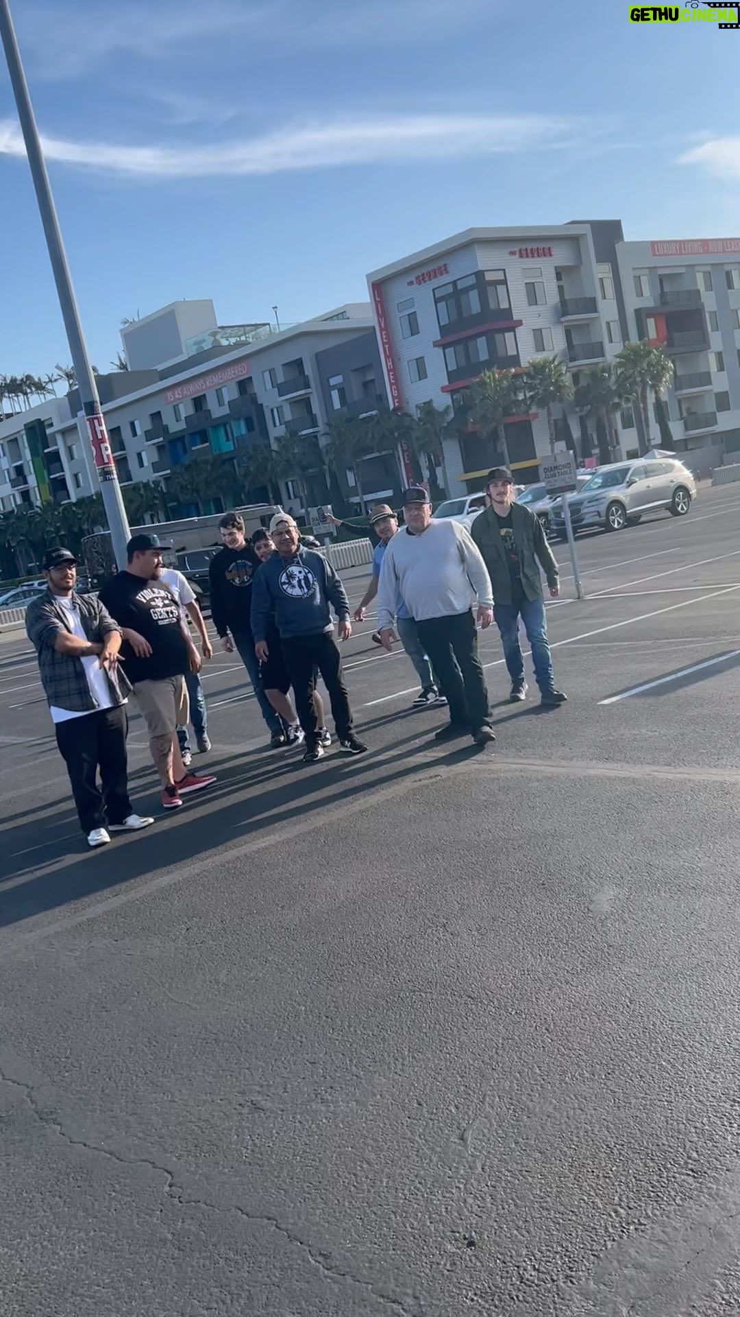 Dean Norris Instagram - Taking the men from @swinginncafe to a game at Angel stadium.